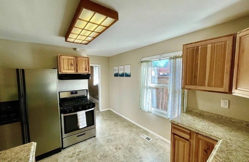 Canon City Casa | Adventure Awaits!!-5 min from downtown and parks