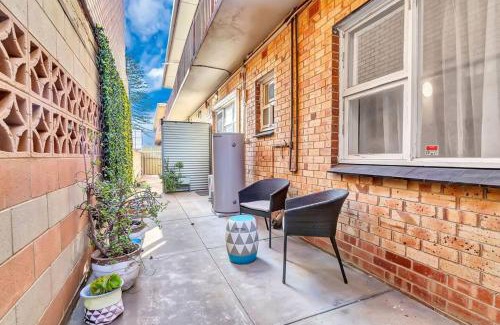 West Beach Apartamento | Adventure Awaits - Footsteps from West Beach