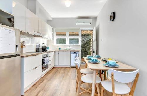 West Beach Apartamento | Adventure Awaits - Footsteps from West Beach