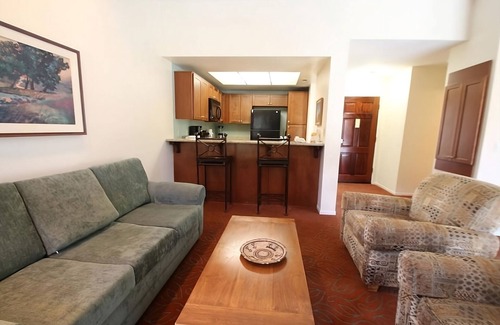 San Diego Country Estates Apartamento | Adventure Awaits! Pool, Mountain Biking, Fishing, Short Drive to Lenora Winery