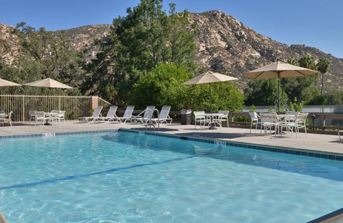 San Diego Country Estates Apartamento | Adventure Awaits! Pool, Mountain Biking, Fishing, Short Drive to Lenora Winery