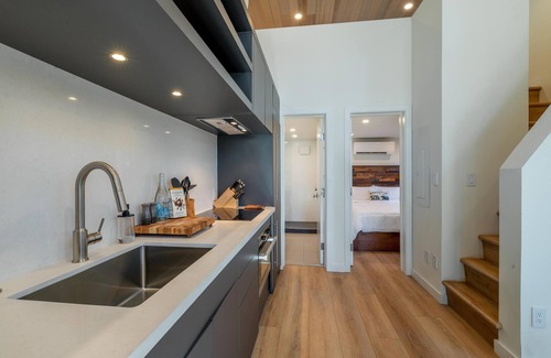 Truckee Cabina | Adventure Cabin 62 (pet friendly) - Luxurious Adventure Cabin