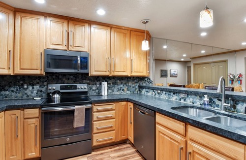 Midway Condominio | Adventure Hub~ski Resorts, Backcountry & Park City 3203 2 Bedroom Condo by RedAwning
