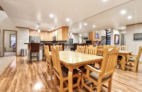 Midway Condominio | Adventure Hub~ski Resorts, Backcountry & Park City 3203 2 Bedroom Condo by RedAwning