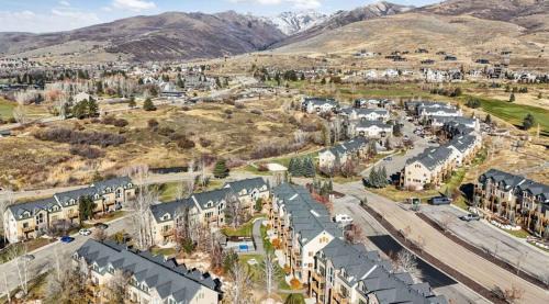 Eden Casa | Adventure & Relaxation Awaits Near Powder Mountain Eden Utah All Season Retreat Golf and Ski Resort