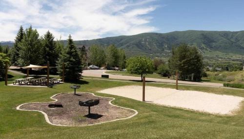 Eden Casa | Adventure & Relaxation Awaits Near Powder Mountain Eden Utah All Season Retreat Golf and Ski Resort
