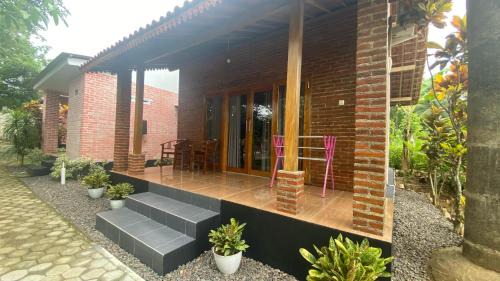 Sarongan Casa | Adventure Turtle Homestay Meru Betiri