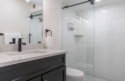 Steamboat Springs Hotel | Adventure Vacation! Spacious Unit, Near Steamboat Ski Resort, Hot tub, Ski Equipment Rental, Free Parking, Skiing