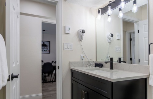 Steamboat Springs Hotel | Adventure Vacation! Four Spacious Units, Near Old Town Hot Springs, Mountain Biking, Hiking, Skiing