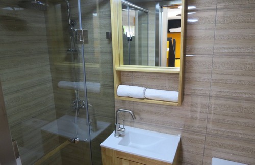 Willen Cabina | Adventurer's Village Milton Keynes