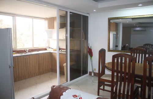 Labadi Hotel | Adwoa Wangara Apartments