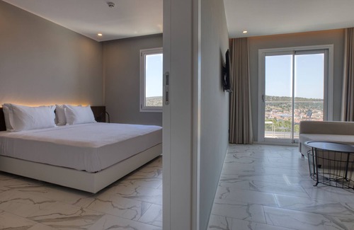 Cesme Apartamento | Suite-Superior-Baño Privado-Vista al Mar