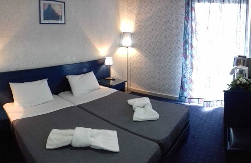 Agia Marina Condominio | Aegina Beachfront Superior - Breakfast Included
