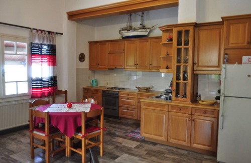 Aegina Cabaña | Aegina town, summer house with beautiful garden