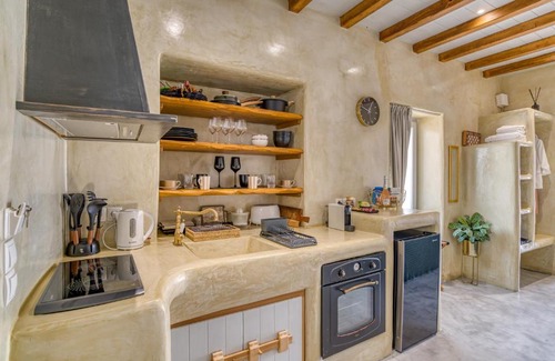 Naousa Apartamento | Aegis Royale Villa