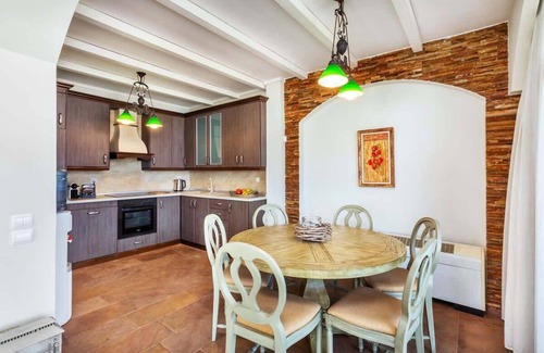 Kassandra Apartamento | Aeolos Grand Suite w/ Pool, Sea & Garden Views