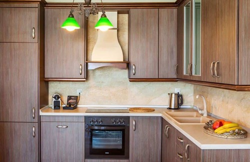 Kassandra Apartamento | Aeolos Grand Suite w/ Pool, Sea & Garden Views