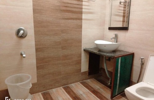 Mahipalpur Hotel | Hotel J.Palace Near IGI Airport