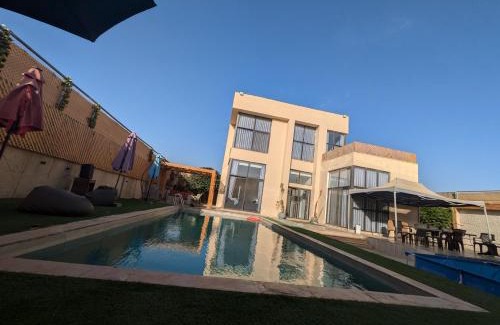Al Jizah Chalet De Esquí | Aeropuerta Mini Villa - Private self check-in Comfy Layover near Amman Airport
