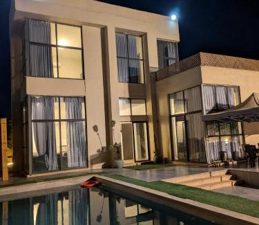 Al Jizah Chalet De Esquí | Aeropuerta Mini Villa - Private self check-in Comfy Layover near Amman Airport