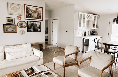 Troy Casa | Aesthetic ranch style home with modern furnishings