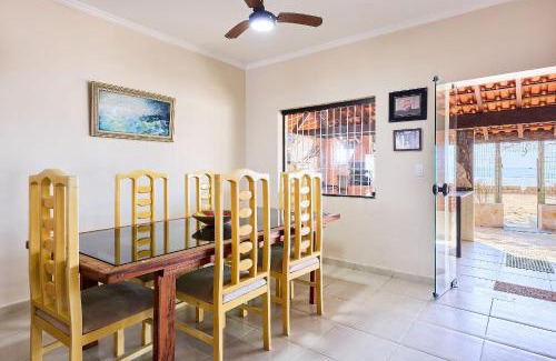 Toninhas Casa | Af-67 Toninhas Pé na Areia com Ar e Piscina Casa A