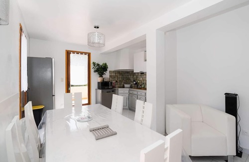 Foulquines Casa | AF2 Spacious family house with Wifi