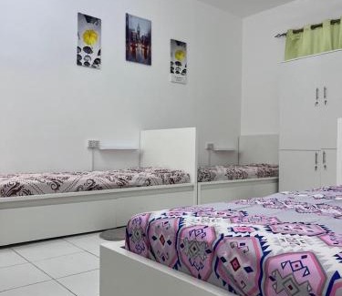 Al Mankhool Cama Y Desayuno | Afaf building