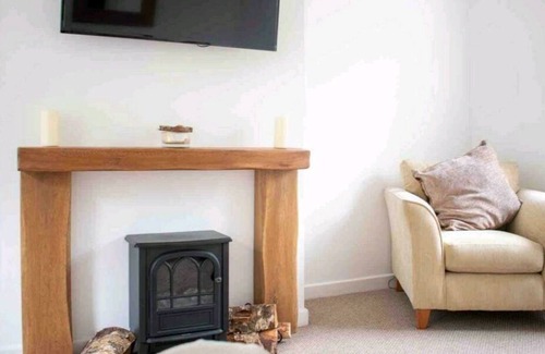 Port Talbot Casa | Afan Forest Holiday Home - mountains trails on your doorstep!