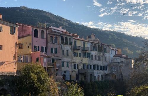 Dolcedo Casa | Affitta camere Da Lalla