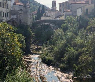 Dolcedo Casa | Affitta camere Da Lalla