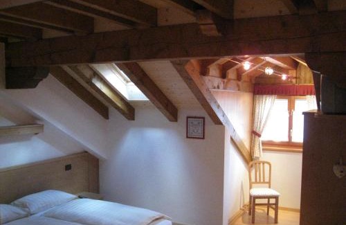 Sutrio Cama Y Desayuno | Affittacamere Alle Trote