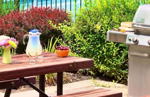 Highland Hills Casa | Affordability Meets Comfort! Free Parking, Pets Allowed