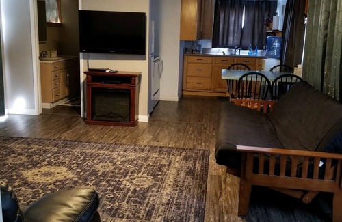 Yuma Casa | Affordable 2 Bedroom River Cabin, Martinez Lake