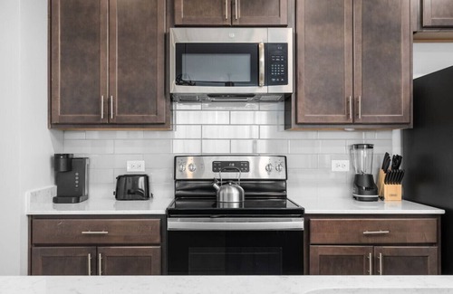Fishers Apartamento | Affordable 2-Bedroom Fishers *Pool View*