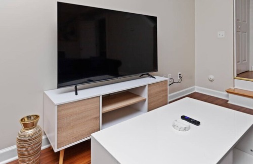 Midtown Apartamento | Affordable 2-BR Heart of Detroit
