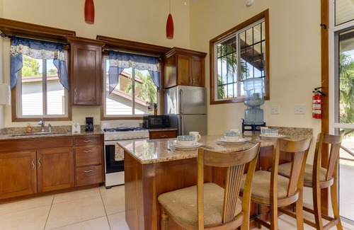 Placentia Cabaña | Affordable 2BR Casita with Prime Roadside Location