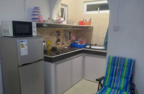 Calebasses Apartamento | Affordable 2nd-floor apartment with pool close to the sea