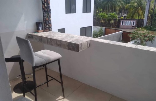 Calebasses Apartamento | Affordable 2nd-floor apartment with pool close to the sea
