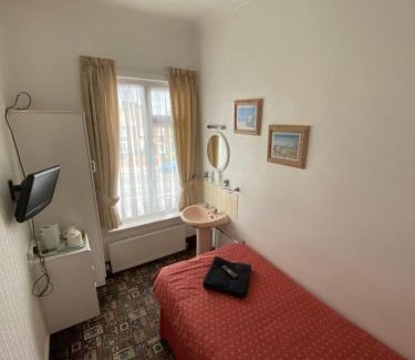 Cleethorpes Casa | Affordable and Comfortable Guest House by Sea
