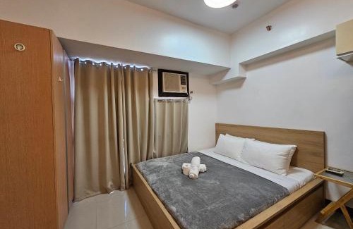 Pinagsama Apartamento | Affordable Condo Suite with 150mbps WIFI and Netflix