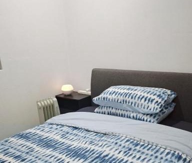 Beckenham Casa | Affordable & cosy, close to train station, CBD & Airport