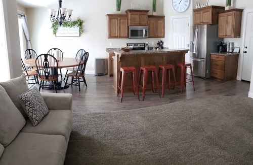 Idaho Falls Casa | Affordable Family Getaway- 90 minutes to Yellowstone