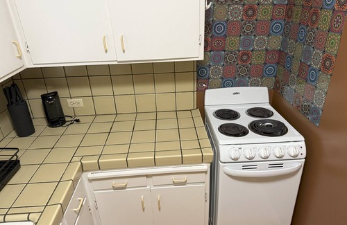 Half Moon Bay Casa | Affordable Ground Floor Unit In The Heart Of HMB Downtown: Former Mayor's House