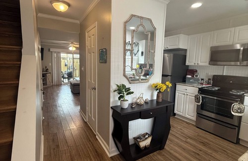 Pine Knoll Shores Casa | Affordable luxury on the beach!