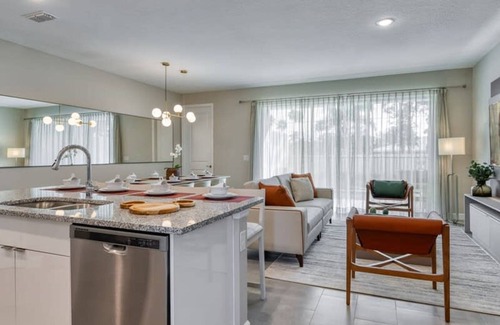 West Kissimmee Villa | Affordable Luxury Home for 8 Guests Close to Parks