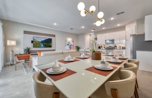 West Kissimmee Villa | Affordable Luxury Home for 8 Guests Close to Parks