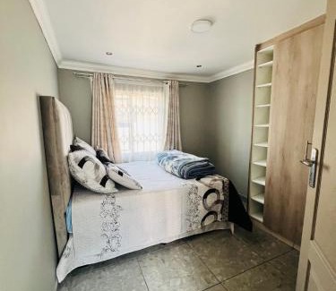 Vanderbijlpark Apartamento | Affordable Modern Stay