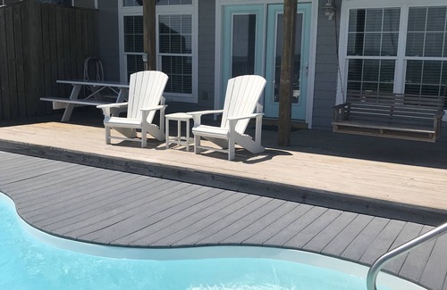 Emerald Isle Casa | Oceanfront asequible con piscina privada
