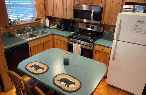 Blue Ridge Cabina | $ 85 por noche o $ 495 por semana-- Asequible de la montaña privada asequible - Wi Fi
